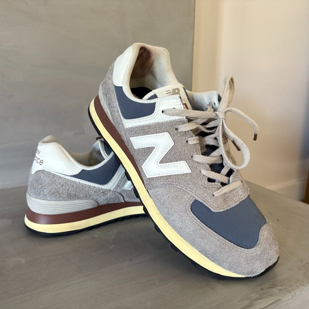 Men's NEW BALANCE 574 Classics, Size 10.5 US